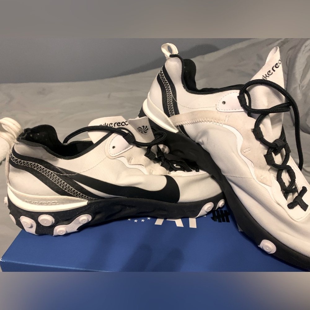 Size 8.5 Nike React shoes